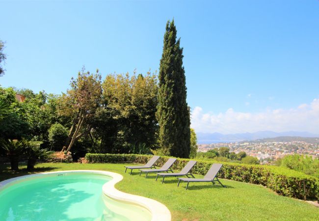 Villa à Cannes - Belle villa 4 chambres avec piscine et vue mer - Californie Cannes Villa à Cannes - Belle villa 4 chambres avec piscine et vue mer - Californie Cannes