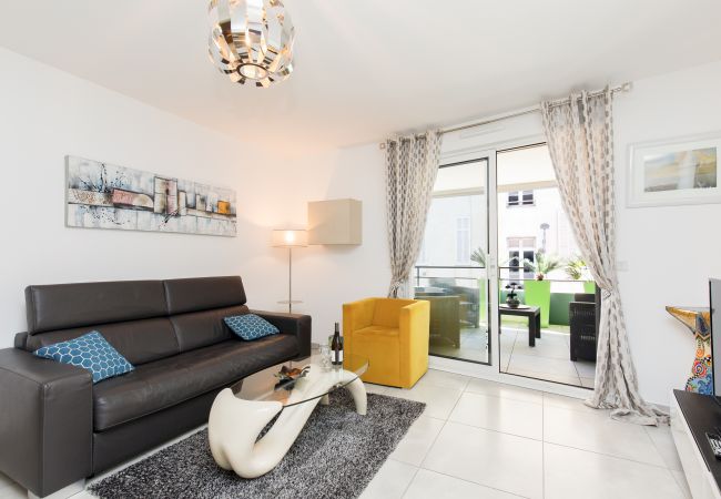 Appartement à Cannes - Luxueux 2 pièces à 2 pas de la Croisette Appartement à Cannes - Luxueux 2 pièces à 2 pas de la Croisette