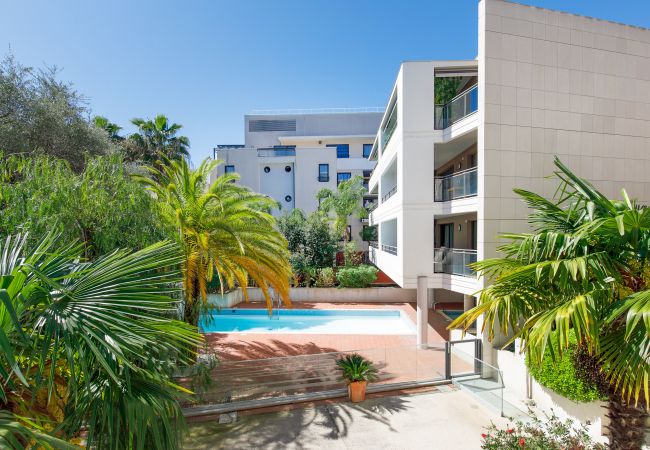 Appartement à Cannes - Luxueux 2 pièces à 2 pas de la Croisette Appartement à Cannes - Luxueux 2 pièces à 2 pas de la Croisette