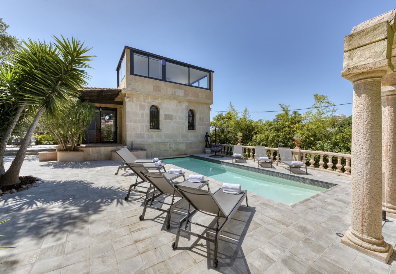 Villa à Cannes - Luxueuse Villa  7 pièces avec sauna / piscine - Cannes Villa à Cannes - Luxueuse Villa  7 pièces avec sauna / piscine - Cannes