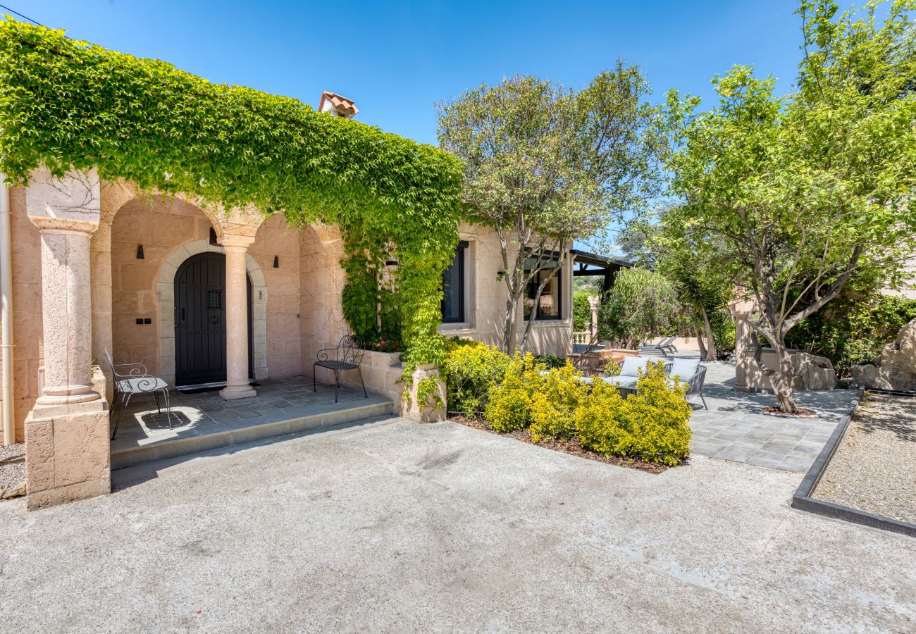 Villa à Cannes - Luxueuse Villa  7 pièces avec sauna / piscine - Cannes Villa à Cannes - Luxueuse Villa  7 pièces avec sauna / piscine - Cannes