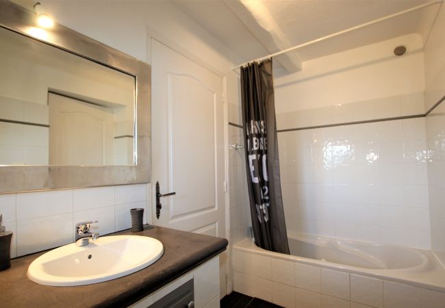 Villa in Cannes - Beautiful 4 bedroom villa with pool and sea view - Californie Cannes Villa in Cannes - Beautiful 4 bedroom villa with pool and sea view - Californie Cannes
