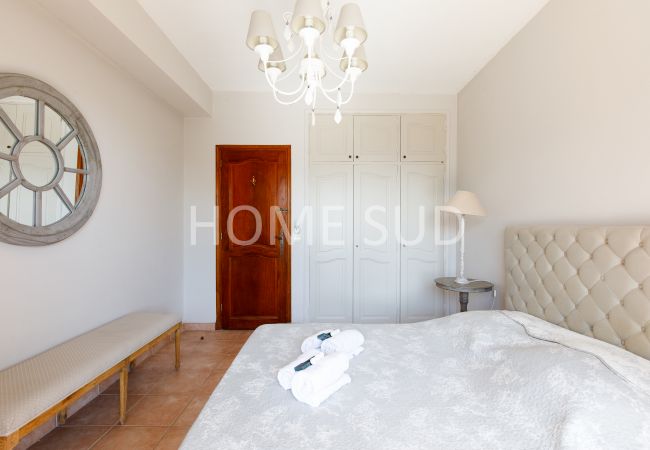 Villa in Mandelieu-la-Napoule - 5 bedroom villa with sea view and swimming pool - Mandelieu Villa in Mandelieu-la-Napoule - 5 bedroom villa with sea view and swimming pool - Mandelieu
