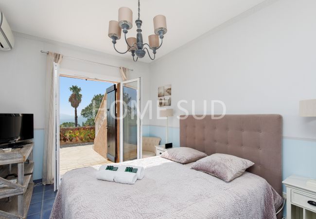 Villa in Mandelieu-la-Napoule - 5 bedroom villa with sea view and swimming pool - Mandelieu Villa in Mandelieu-la-Napoule - 5 bedroom villa with sea view and swimming pool - Mandelieu