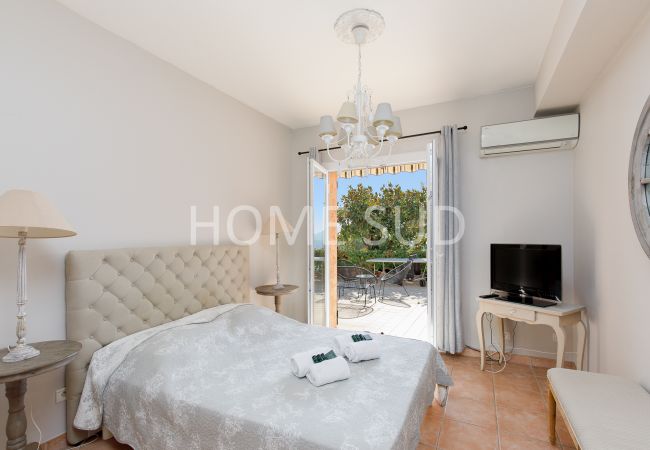 Villa in Mandelieu-la-Napoule - 5 bedroom villa with sea view and swimming pool - Mandelieu Villa in Mandelieu-la-Napoule - 5 bedroom villa with sea view and swimming pool - Mandelieu