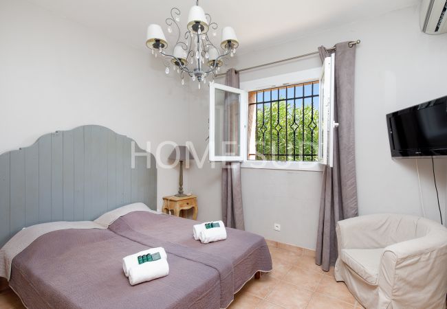 Villa in Mandelieu-la-Napoule - 5 bedroom villa with sea view and swimming pool - Mandelieu Villa in Mandelieu-la-Napoule - 5 bedroom villa with sea view and swimming pool - Mandelieu