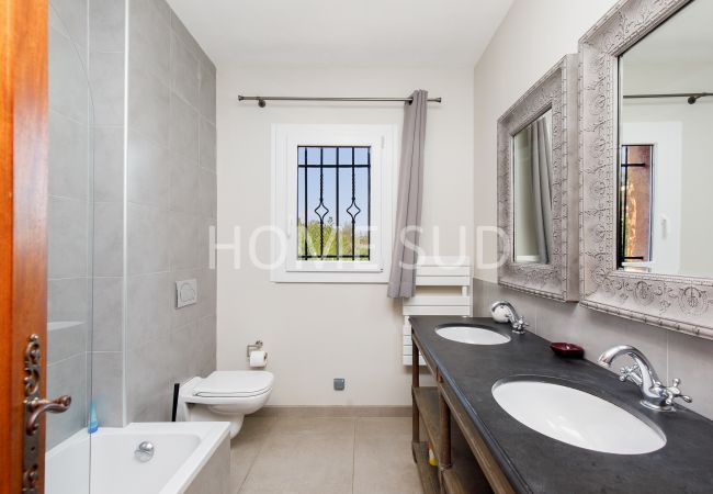 Villa in Mandelieu-la-Napoule - 5 bedroom villa with sea view and swimming pool - Mandelieu Villa in Mandelieu-la-Napoule - 5 bedroom villa with sea view and swimming pool - Mandelieu