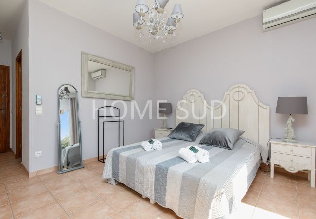 Villa in Mandelieu-la-Napoule - 5 bedroom villa with sea view and swimming pool - Mandelieu Villa in Mandelieu-la-Napoule - 5 bedroom villa with sea view and swimming pool - Mandelieu