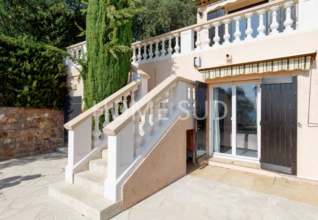 Villa in Mandelieu-la-Napoule - 5 bedroom villa with sea view and swimming pool - Mandelieu Villa in Mandelieu-la-Napoule - 5 bedroom villa with sea view and swimming pool - Mandelieu