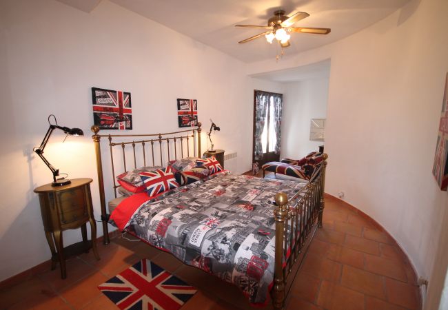 Villa in Mandelieu-la-Napoule - Large sea-view villa with 3 independent apartments Villa in Mandelieu-la-Napoule - Large sea-view villa with 3 independent apartments
