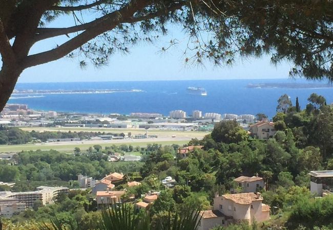Villa in Mandelieu-la-Napoule - Large sea-view villa with 3 independent apartments Villa in Mandelieu-la-Napoule - Large sea-view villa with 3 independent apartments