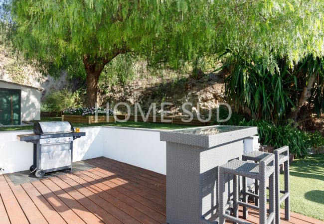 Villa in Antibes - Beautiful villa with pool and sea view in Antibes Villa in Antibes - Beautiful villa with pool and sea view in Antibes