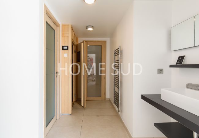 Villa in Antibes - Beautiful villa with pool and sea view in Antibes Villa in Antibes - Beautiful villa with pool and sea view in Antibes