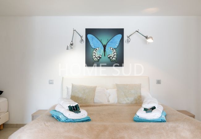 Villa in Antibes - Beautiful villa with pool and sea view in Antibes Villa in Antibes - Beautiful villa with pool and sea view in Antibes