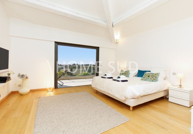 Villa in Antibes - Beautiful villa with pool and sea view in Antibes Villa in Antibes - Beautiful villa with pool and sea view in Antibes