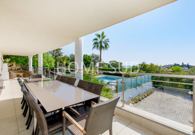 Villa in Antibes - Beautiful villa with pool and sea view in Antibes Villa in Antibes - Beautiful villa with pool and sea view in Antibes