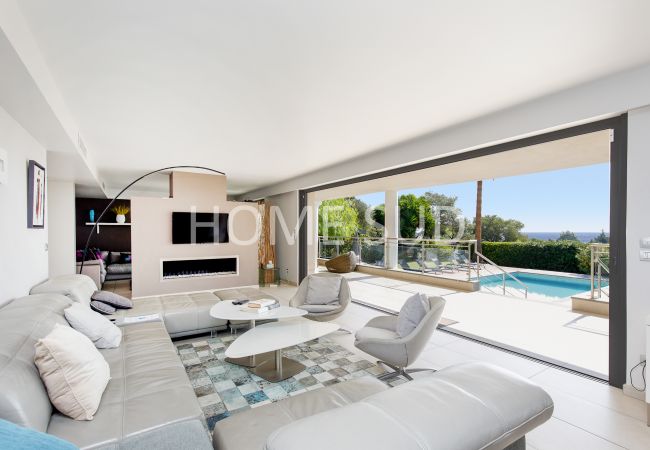Villa in Antibes - Beautiful villa with pool and sea view in Antibes Villa in Antibes - Beautiful villa with pool and sea view in Antibes