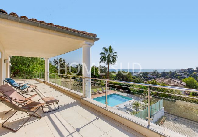 Villa in Antibes - Beautiful villa with pool and sea view in Antibes Villa in Antibes - Beautiful villa with pool and sea view in Antibes