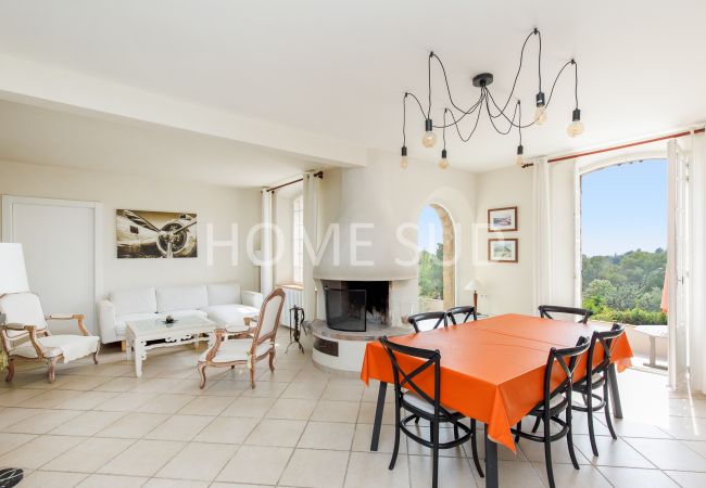 Villa in Mougins - Charming Provencal farmhouse, swimming pool, sea view. Ideal for your holidays in Mougins! Villa in Mougins - Charming Provencal farmhouse, swimming pool, sea view. Ideal for your holidays in Mougins!