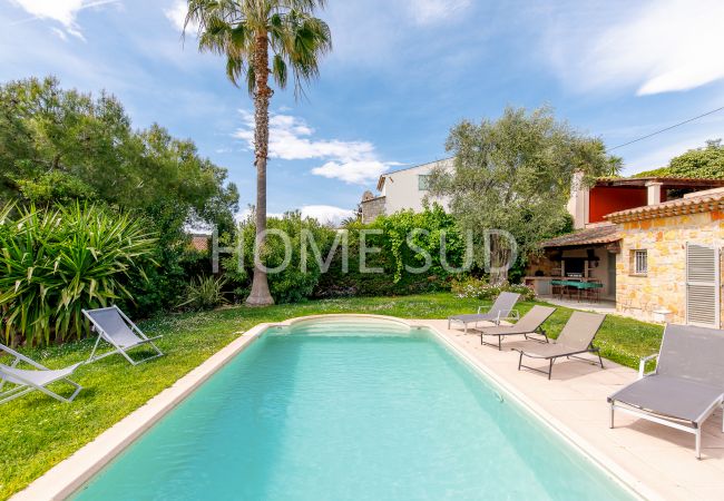Villa in Mougins - Charming Provencal farmhouse, swimming pool, sea view. Ideal for your holidays in Mougins! Villa in Mougins - Charming Provencal farmhouse, swimming pool, sea view. Ideal for your holidays in Mougins!