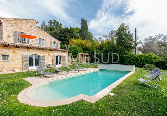 Villa in Mougins - Charming Provencal farmhouse, swimming pool, sea view. Ideal for your holidays in Mougins! Villa in Mougins - Charming Provencal farmhouse, swimming pool, sea view. Ideal for your holidays in Mougins!