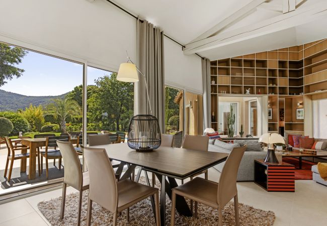 Villa in Saint-Jean-de-l'Esterel - Luxurious Villa in Secure Residential Park Villa in Saint-Jean-de-l'Esterel - Luxurious Villa in Secure Residential Park