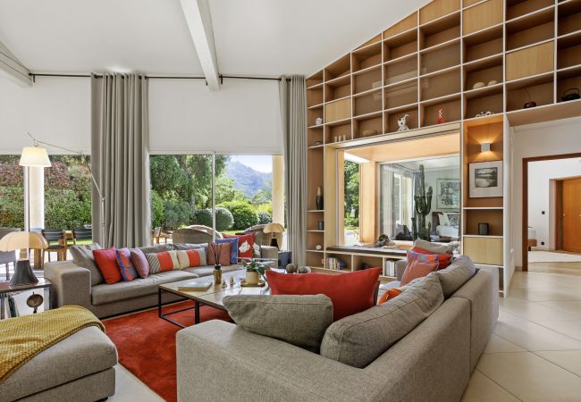 Villa in Saint-Jean-de-l'Esterel - Luxurious Villa in Secure Residential Park Villa in Saint-Jean-de-l'Esterel - Luxurious Villa in Secure Residential Park
