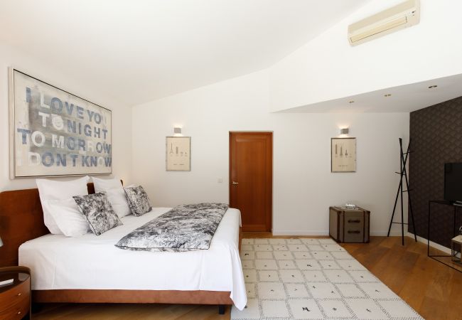 Villa in Saint-Jean-de-l'Esterel - Luxurious Villa in Secure Residential Park Villa in Saint-Jean-de-l'Esterel - Luxurious Villa in Secure Residential Park
