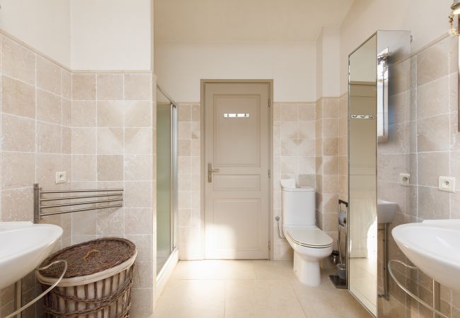 Villa in Cannes - Luxurious contemporary villa in the heart of Cannes Villa in Cannes - Luxurious contemporary villa in the heart of Cannes
