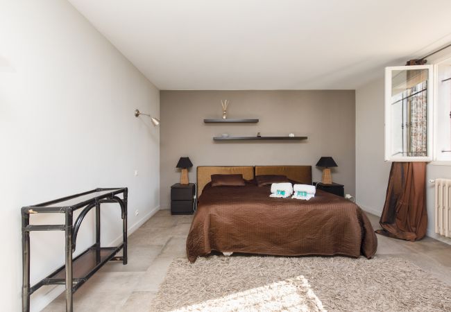 Villa in Cannes - Luxurious contemporary villa in the heart of Cannes Villa in Cannes - Luxurious contemporary villa in the heart of Cannes