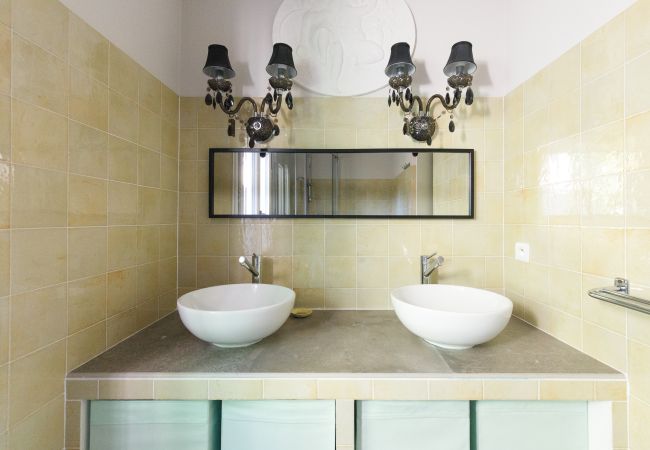 Villa in Cannes - Luxurious contemporary villa in the heart of Cannes Villa in Cannes - Luxurious contemporary villa in the heart of Cannes