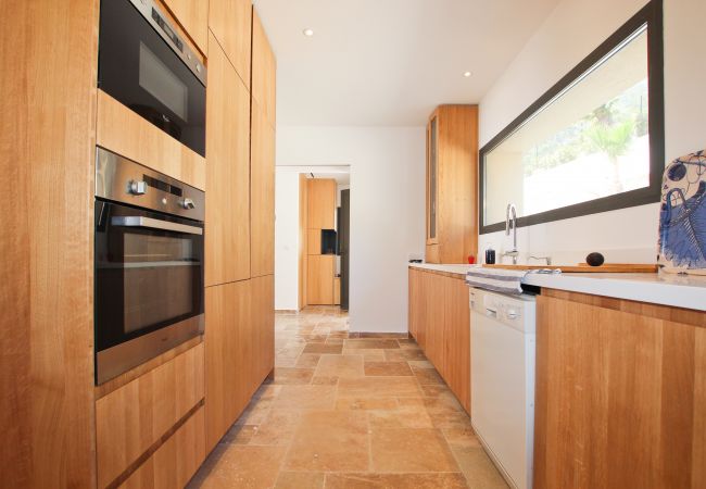 Villa in Sainte-Maxime - With this panoramic sea view, what happiness for your holidays! Villa in Sainte-Maxime - With this panoramic sea view, what happiness for your holidays!