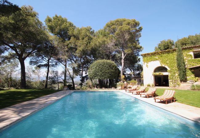 Villa in Mougins - Beautiful Villa in the heights of Cannes Villa in Mougins - Beautiful Villa in the heights of Cannes
