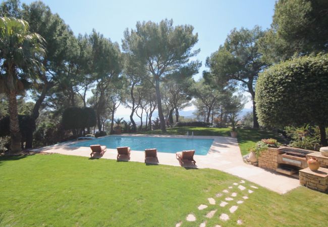 Villa in Mougins - Beautiful Villa in the heights of Cannes Villa in Mougins - Beautiful Villa in the heights of Cannes