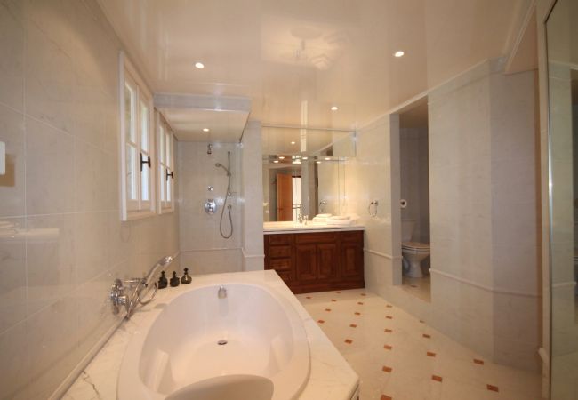 Villa in Mougins - Beautiful Villa in the heights of Cannes Villa in Mougins - Beautiful Villa in the heights of Cannes