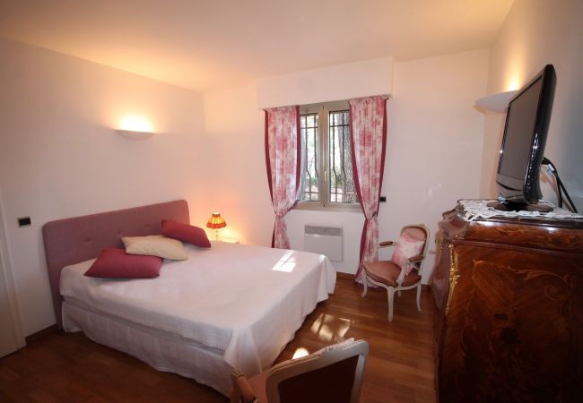 Villa in Mougins - Beautiful Villa in the heights of Cannes Villa in Mougins - Beautiful Villa in the heights of Cannes
