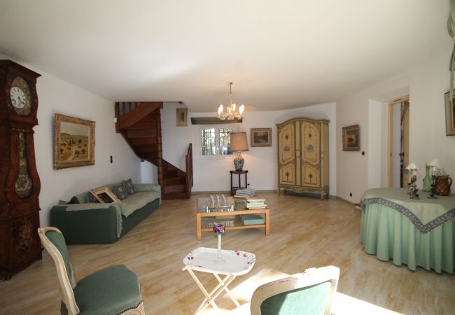 Villa in Mougins - Beautiful Villa in the heights of Cannes Villa in Mougins - Beautiful Villa in the heights of Cannes