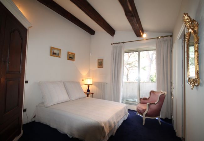 Villa in Mougins - Beautiful Villa in the heights of Cannes Villa in Mougins - Beautiful Villa in the heights of Cannes