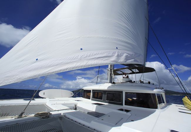 Boat in Vaitape - Catamaran 3-night Cruise in BORA BORA Boat in Vaitape - Catamaran 3-night Cruise in BORA BORA