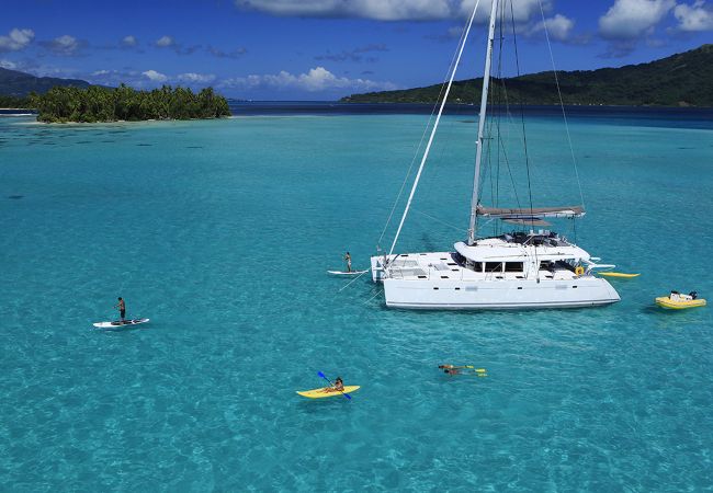 Boat in Vaitape - Catamaran 3-night Cruise in BORA BORA Boat in Vaitape - Catamaran 3-night Cruise in BORA BORA