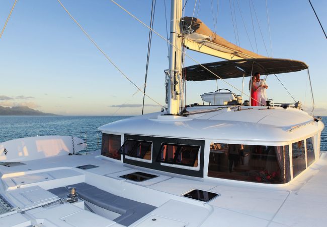 Boat in Vaitape - Catamaran 3-night Cruise in BORA BORA Boat in Vaitape - Catamaran 3-night Cruise in BORA BORA