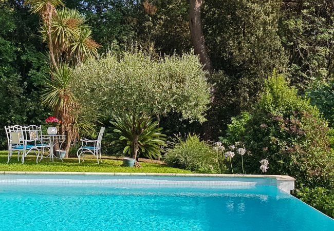 Villa in Roquefort-les-Pins - Lily of the Valley Villa near St Paul de Vence Villa in Roquefort-les-Pins - Lily of the Valley Villa near St Paul de Vence