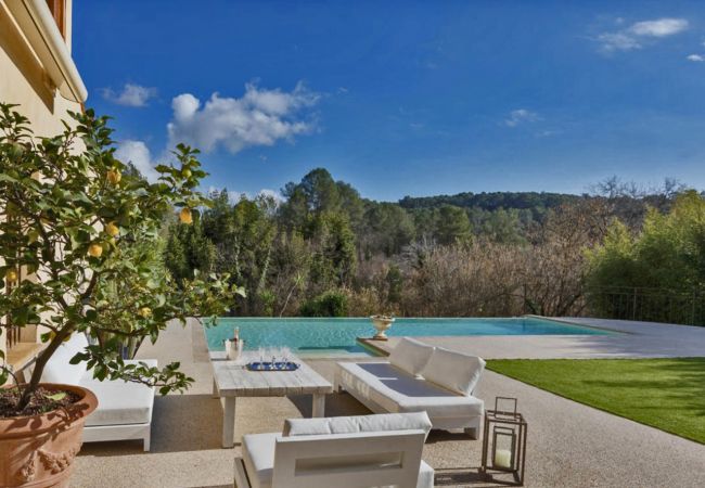 Villa in La Colle-sur-Loup - La Dolce Villa near St Paul de Vence Villa in La Colle-sur-Loup - La Dolce Villa near St Paul de Vence