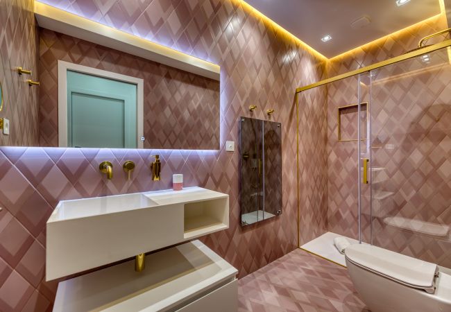 Villa in Cannes - Luxurious 7-room Villa with sauna / swimming pool - Cannes Villa in Cannes - Luxurious 7-room Villa with sauna / swimming pool - Cannes
