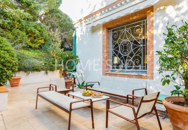 Villa in Cannes - Vast Provençal Bastide in Cannes Villa in Cannes - Vast Provençal Bastide in Cannes