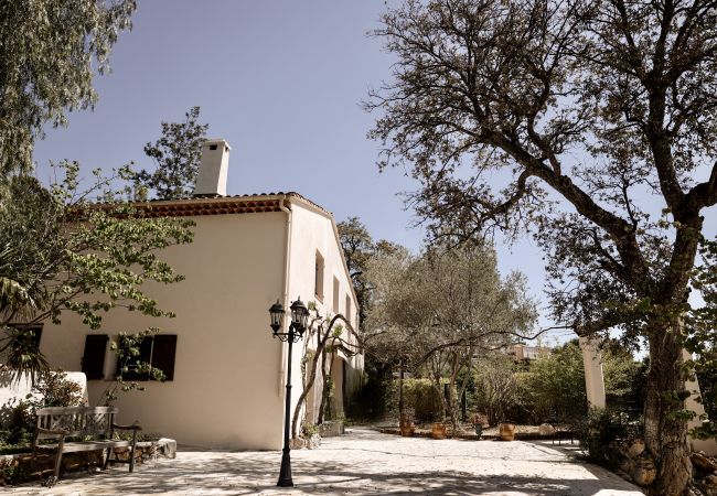 Villa in Mandelieu-la-Napoule - Maison de Maitre 11 bedrooms with swimming pool - Mandelieu Villa in Mandelieu-la-Napoule - Maison de Maitre 11 bedrooms with swimming pool - Mandelieu