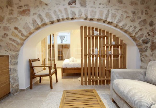 Villa in Cabris - Your splendid stone farmhouse in the countryside, completely renovated Villa in Cabris - Your splendid stone farmhouse in the countryside, completely renovated
