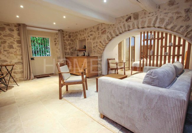 Villa in Cabris - Your splendid stone farmhouse in the countryside, completely renovated Villa in Cabris - Your splendid stone farmhouse in the countryside, completely renovated