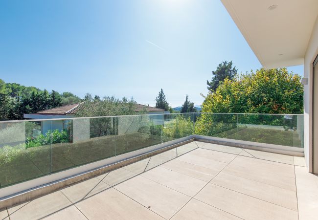 Villa in Mougins - Splendid contemporary villa for your dream holiday in Mougins Villa in Mougins - Splendid contemporary villa for your dream holiday in Mougins
