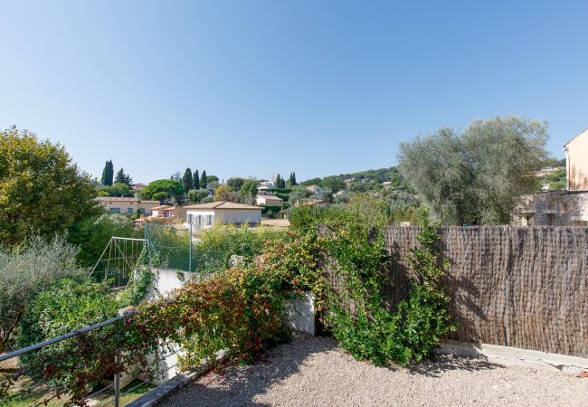 Villa in Mougins - Splendid contemporary villa for your dream holiday in Mougins Villa in Mougins - Splendid contemporary villa for your dream holiday in Mougins